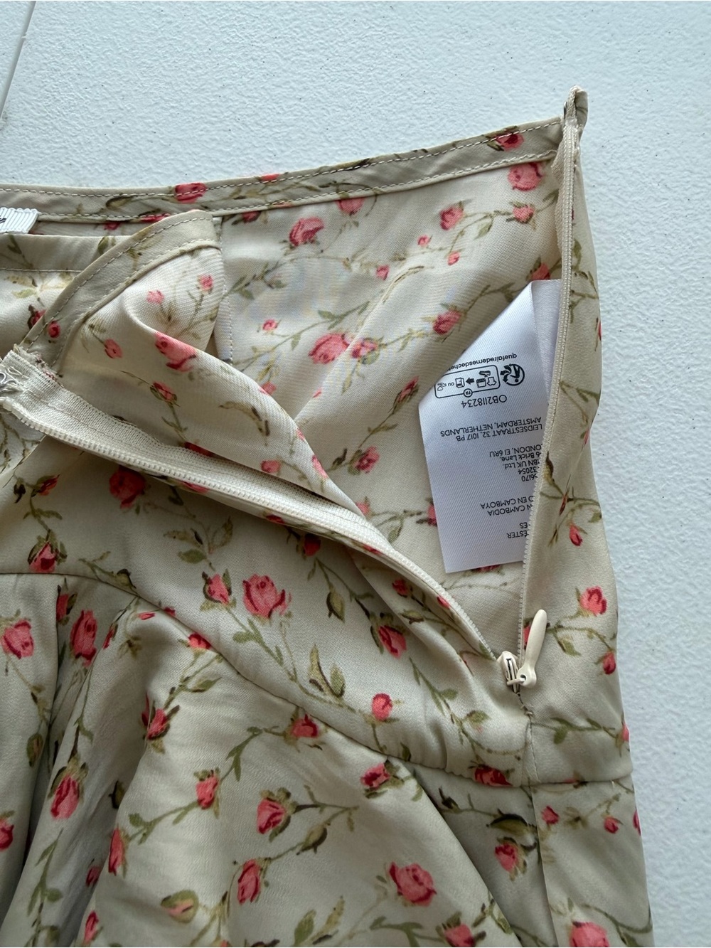 NWT Kimchi Blue Botanical Floral Ruffle Mini Skirt Size M - Picture 8 of 11
